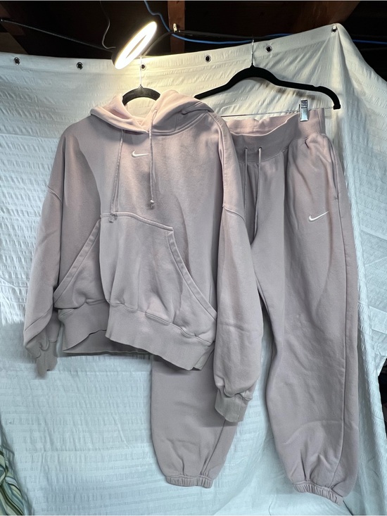 Nike Pants - Nike Women's Light Pink Fleece Hoodie and Joggers Set